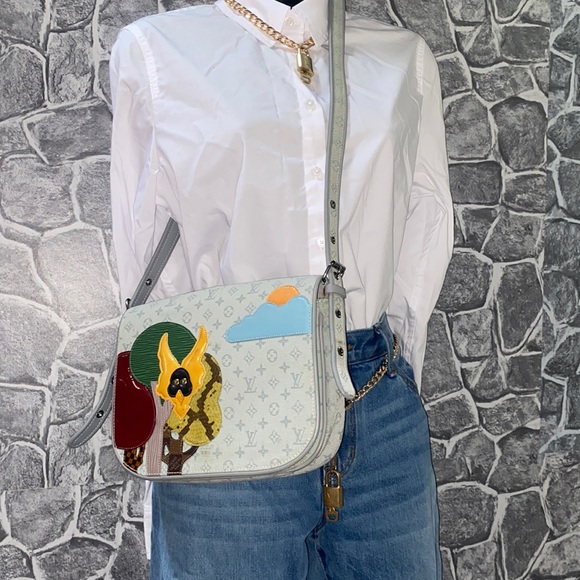 Authentic Limited Edition Louis Vuitton Monogram Conte De Fees Musette B… - Picture 4 of 17